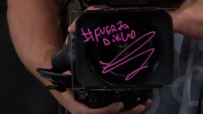 Schwartzman avanzó en París, con homenaje a Diego