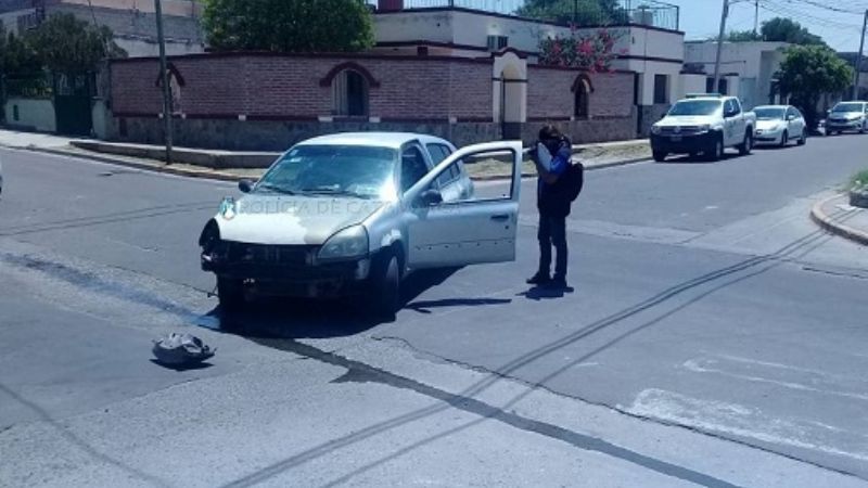 Motociclista chocó y dejó abandonado a su acompañante