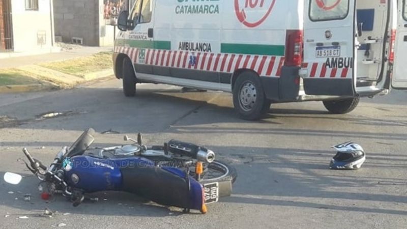 Motociclista chocó contra un camión