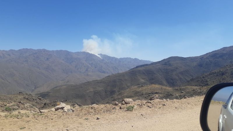 Brigadistas contienen un incendio en Pomán