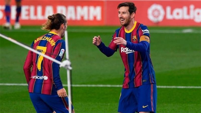 El “suplente” Messi hizo “2” y goleada del “Cholo”