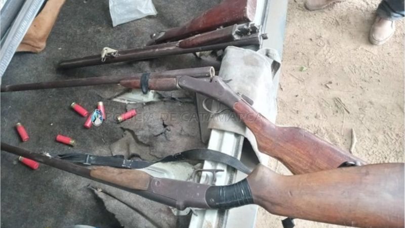 Detenido con armas y un perro de caza