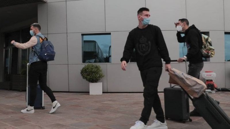 Messi entre los primeros en llegar; solo tres “locales”