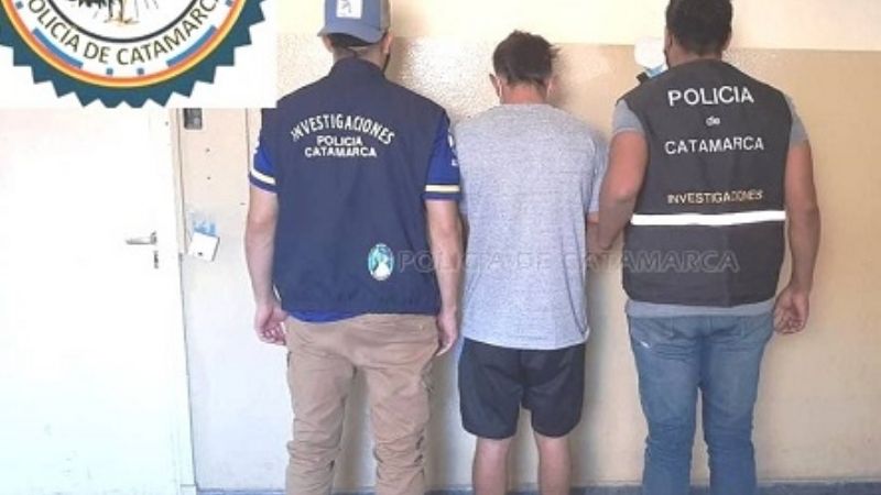 Utilizando un cuchillo robaron un celular