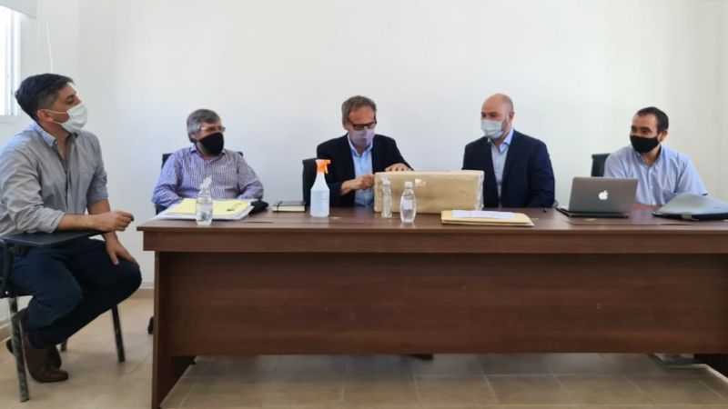 Apertura de sobres para obra energética en Farallón Negro