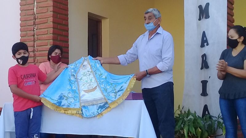 Con una caravana celebraron a la Virgen del Valle en Pomán