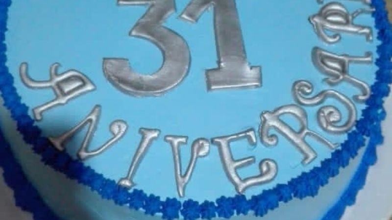 La comunidad de Miraflores celebró el aniversario sacerdotal de su párroco