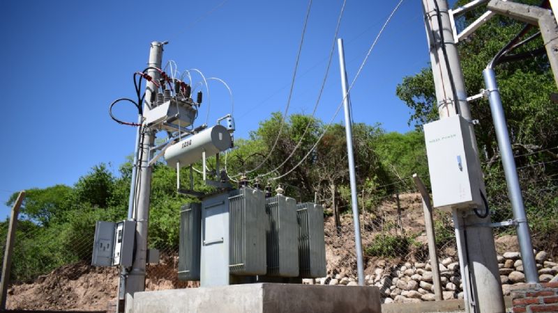 Avanza la obra que permitirá mejorar el servicio eléctrico en Las Juntas