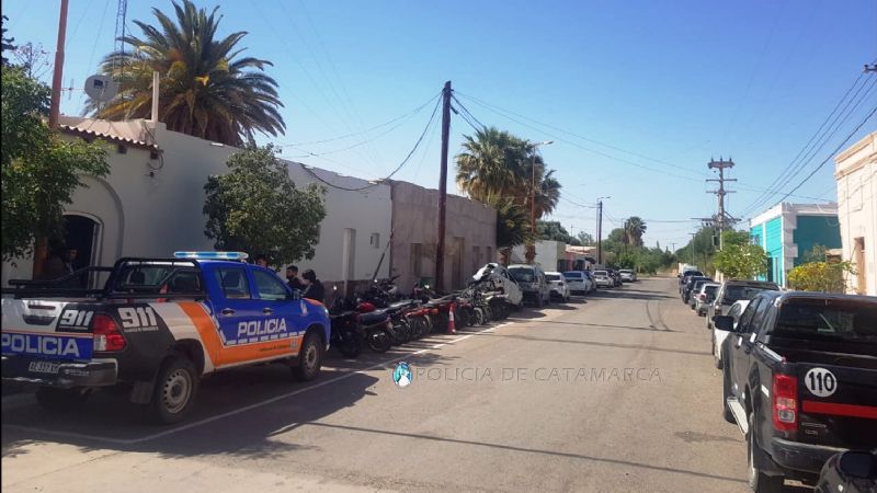 Policías intervinieron en dos fiestas privadas en Tinogasta