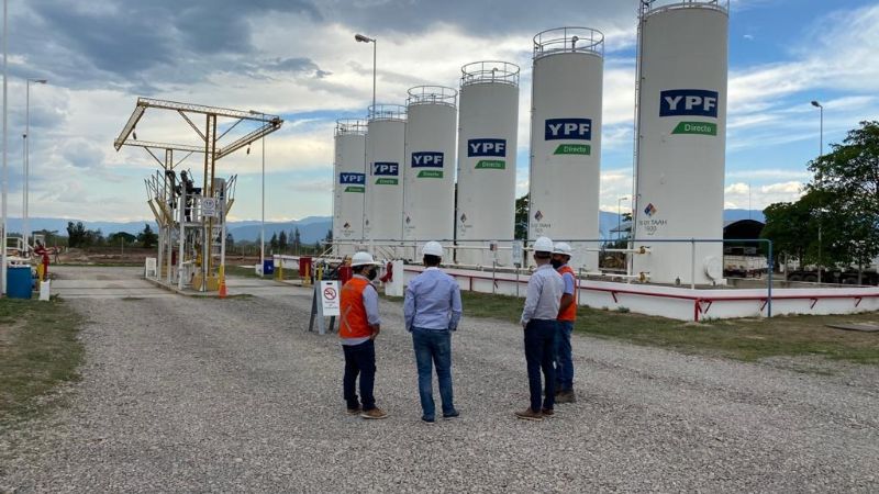 Gestionan la instalación de una nueva planta de YPF en Catamarca