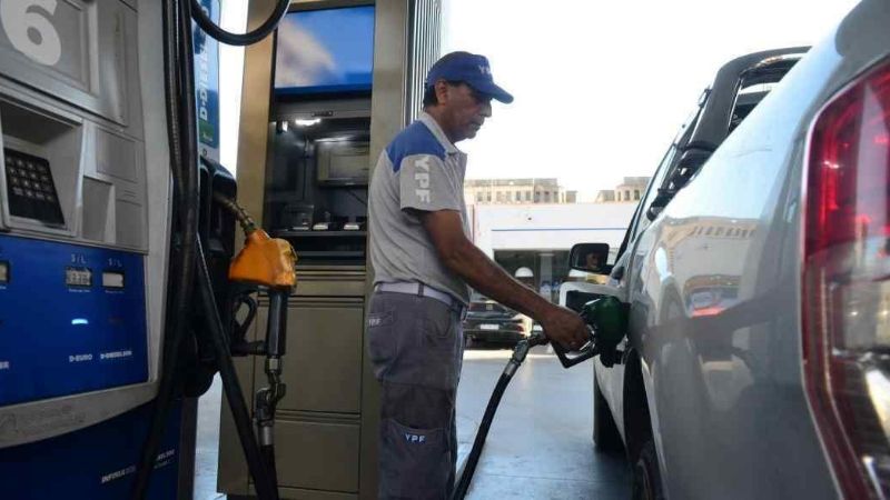 Rige un aumento promedio del 4,5% en combustibles de YPF