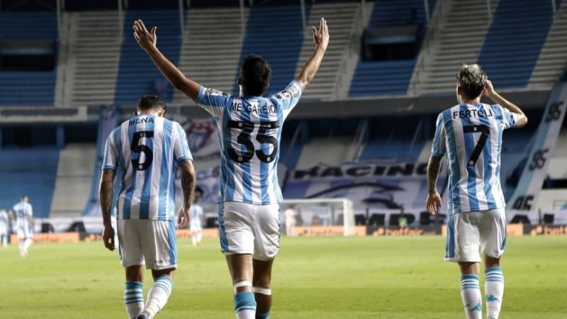 Racing venció a Boca y se quedó con el duelo de ida