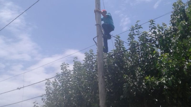 Demorado por realizar conexiones clandestinas