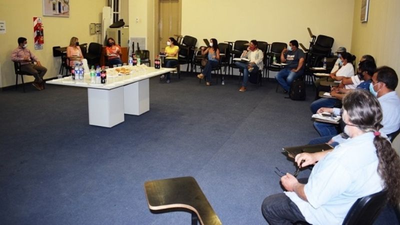 Educación: reunión con pueblos originarios