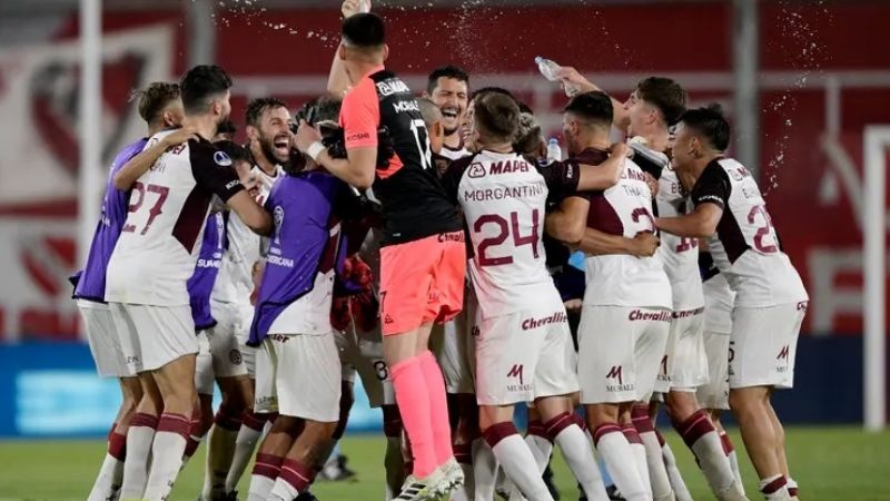 Lanús eliminó al “Rojo” y jugará “semi” con Vélez