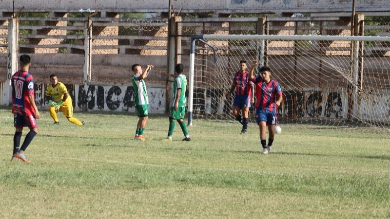 San Martín goleó 4-0 a Obreros, con vistas al TRFA
