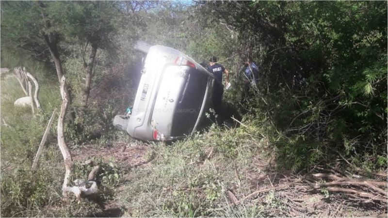 Volcó un auto con cuatro ocupantes en FME