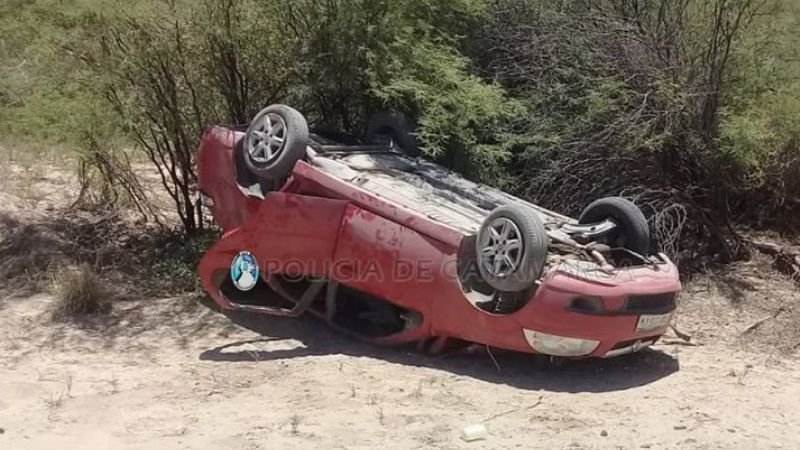 Dos vuelcos en la Ruta 60