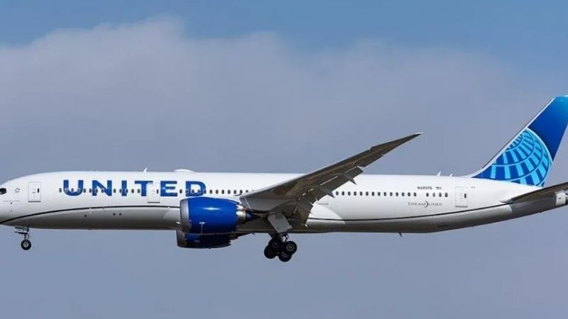 Murió de coronavirus en pleno vuelo