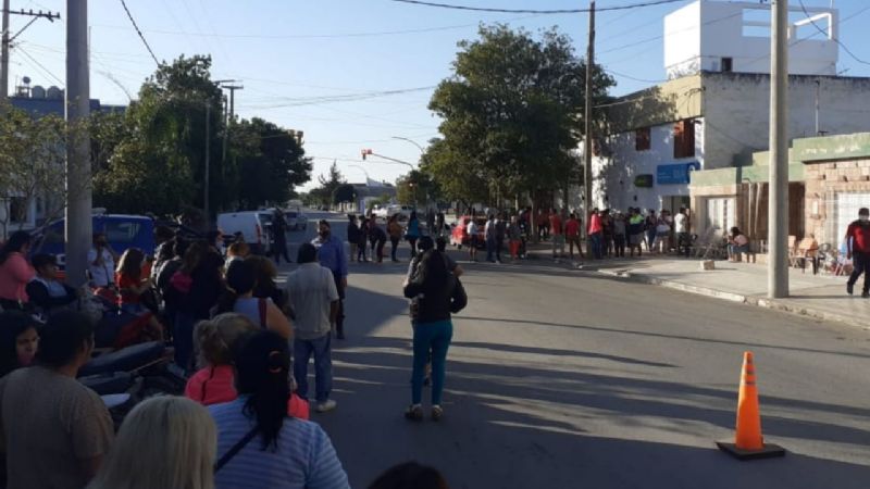 Tensión en Recreo por la falta de dinero en cajeros