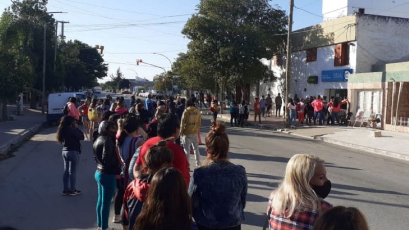 Tensión en Recreo por la falta de dinero en cajeros