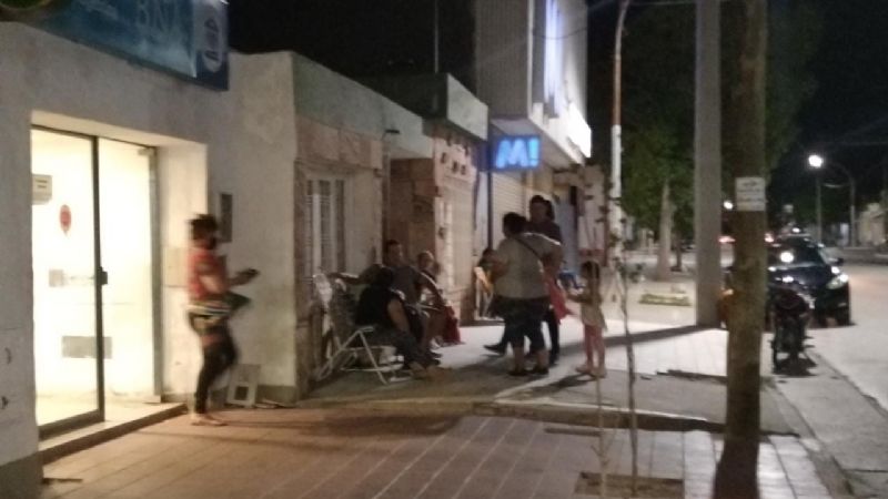 Tensión en Recreo por la falta de dinero en cajeros