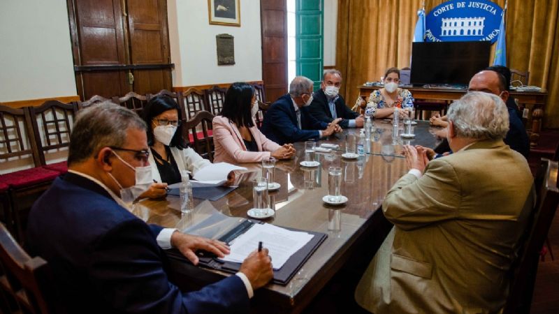 Convenios para agilizar trámites y edificios para Juzgados Civiles