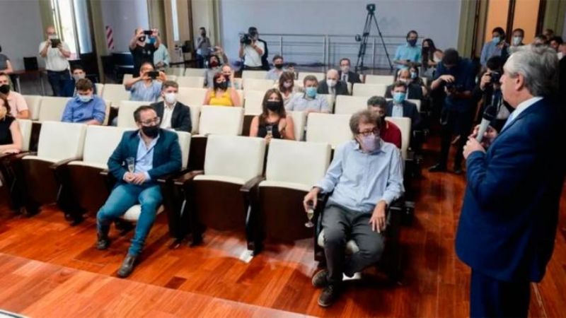 El presidente confirmó que se aplicará la vacuna Sputnik V