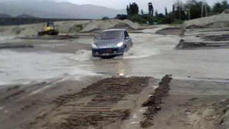 Por crecida de ríos, transitar con precaución en ruta 40