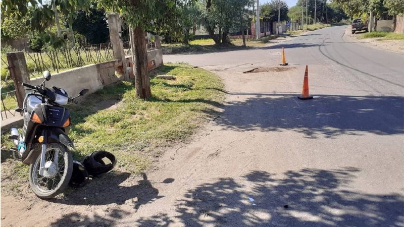 Derrapó en una moto y resultó lesionada en Valle Viejo