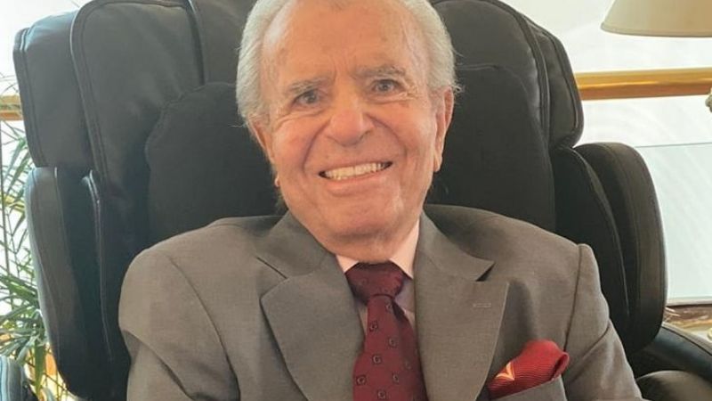 Menem sigue en estado delicado, pero tuvo una leve mejoría