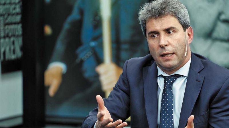 El gobernador de San Juan tiene coronavirus: "Me encuentro bien"