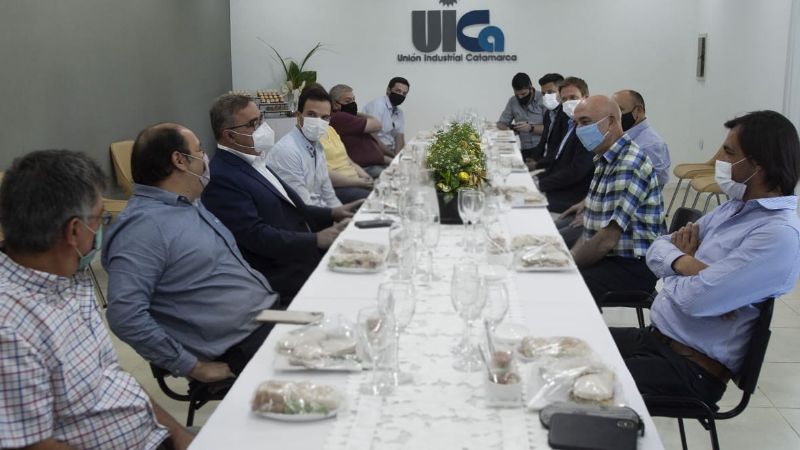 Jalil, Saadi y el equipo de gobierno fueron recibidos por la Unión Industrial