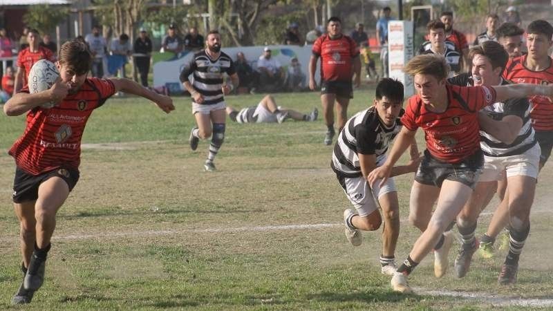 Entregan indumentaria a clubes de rugby de Catamarca