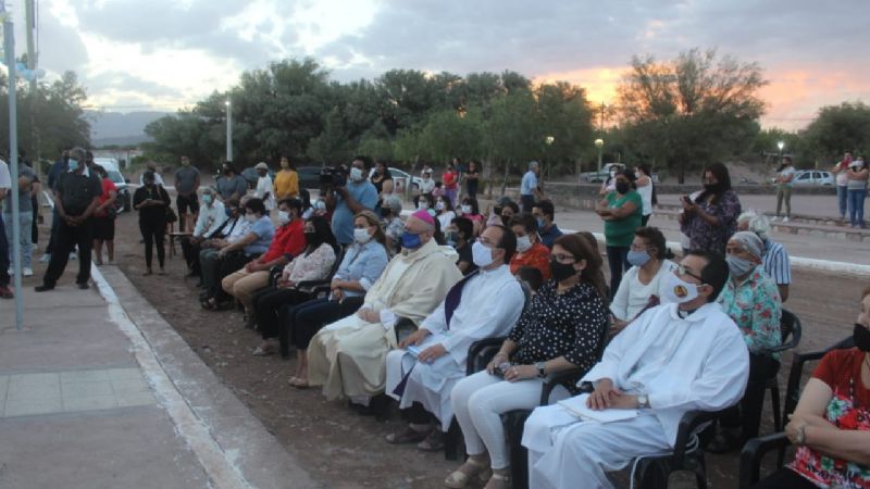 Consagran los templos de la Virgen del Valle de La Ramadita y Retiro