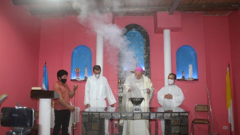 Consagran los templos de la Virgen del Valle de La Ramadita y Retiro