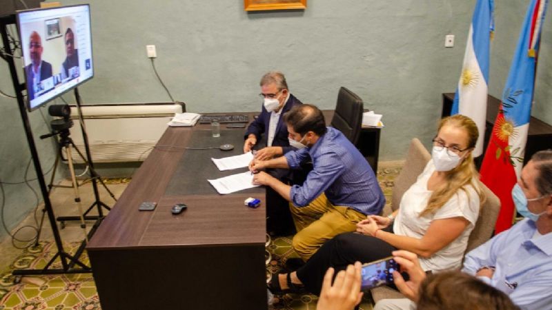 Catamarca firmó acuerdo con India para desarrollar la minería