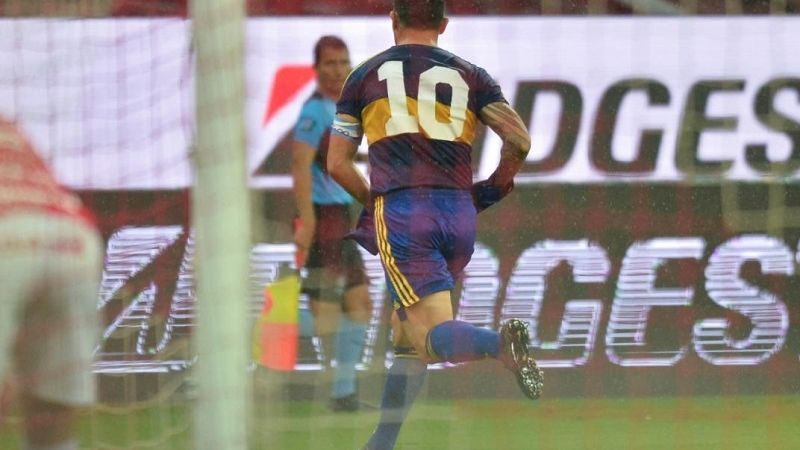 Boca venció al Inter en Brasil, y se acerca a Racing