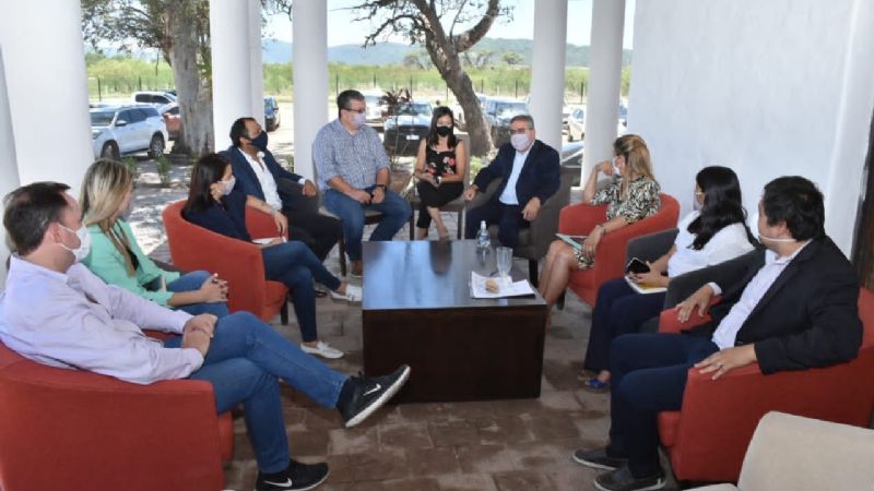 Santa María y Tinogasta tendrán Institutos Politécnicos junto a los IES