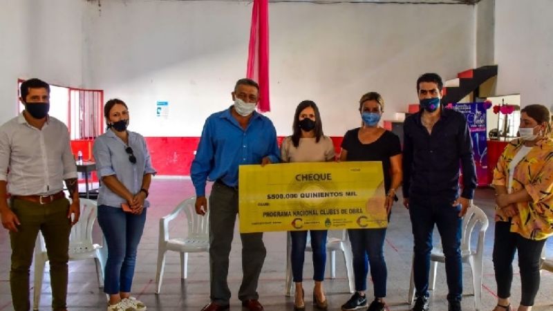 Deportes visitó y entregó aportes en clubes de V. Viejo