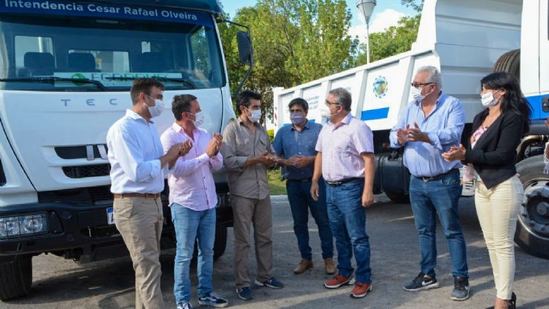 Inauguraciones y entrega de viviendas en departamentos del Este