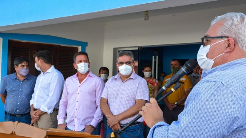Inauguraciones y entrega de viviendas en departamentos del Este