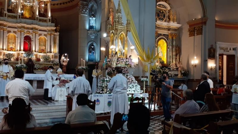 A los pies de la Virgen, tres jóvenes fueron admitidos al Diaconado y Presbiterado