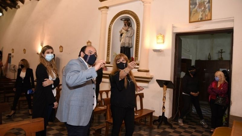 Saadi inauguró la renovada Plaza de Choya