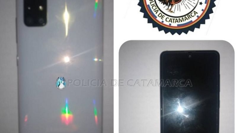Se olvidó el celular en un negocio