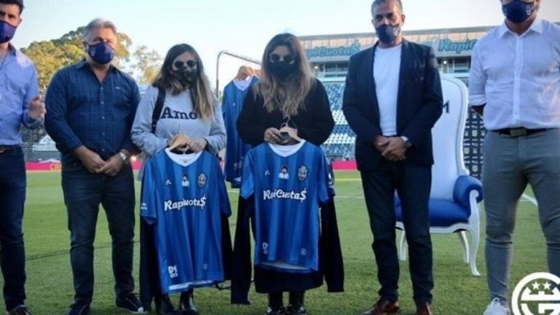 El homenaje de Gimnasia a Maradona