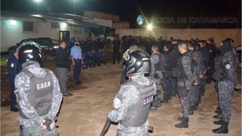 Más de 100 efectivos participaron de un operativo de seguridad en el sector sur