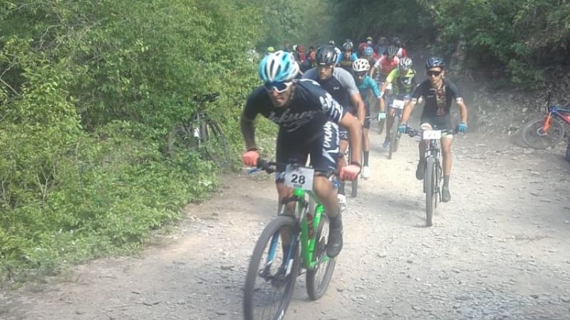 Fontán (P), Leiva (E) y López (D), ganaron en “La Estancita II”