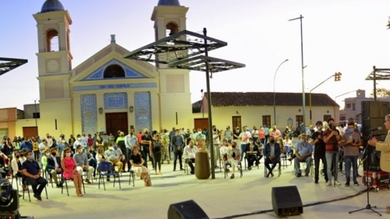 Inauguraron la puesta en valor de la plaza de San Isidro