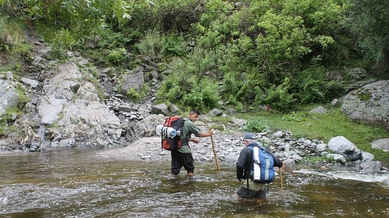Cumbre en el “Crestón”, con el plus de una “corrida”